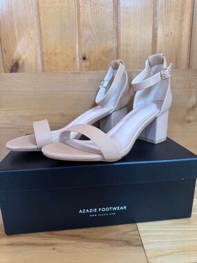 Azazie Women’s Nude Block Heel Ankle Strap Sandals NWT